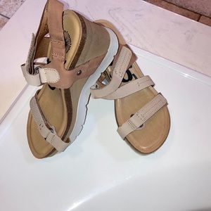 Women’s OTBT wedge